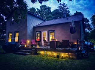 216 1st St #2, Whitehall, MI 49461