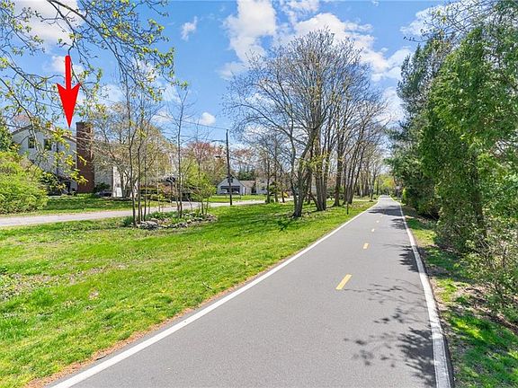 3rd image of 14 Wales Dr