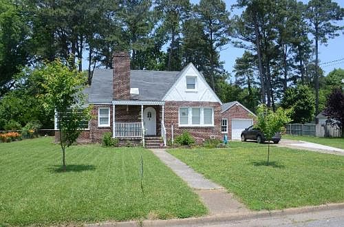 2nd image of 4204 Arlington Pl