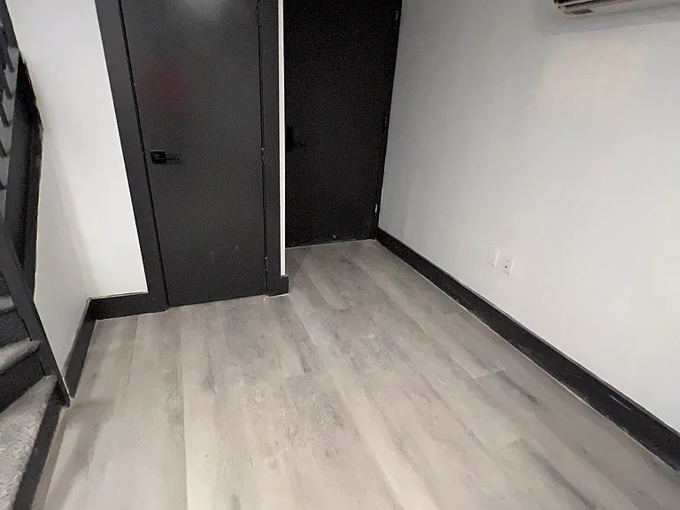 868 New York Ave #1 — Photo 12