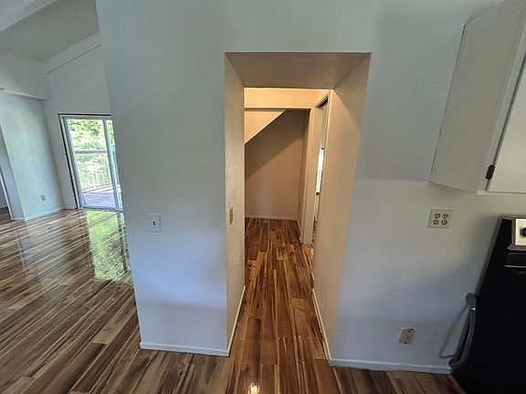 4th image of 125 Eileen Rd