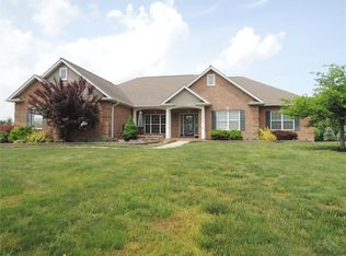 119 Quail Hollow Rd, Greenville, IL 62246