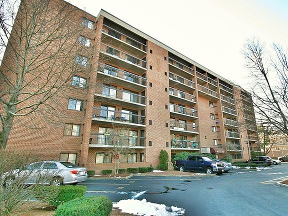 5th image of 289 Elm St #34