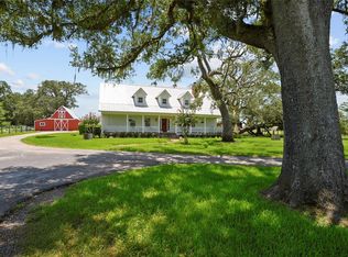 21207 Pecan Bend Rd, Damon, TX 77430