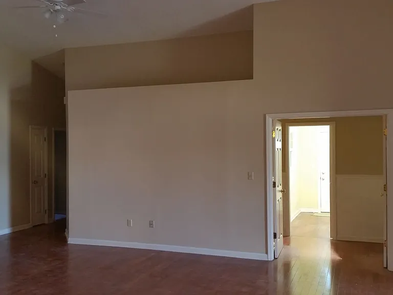 8 Saint Ives Ct — Photo 21