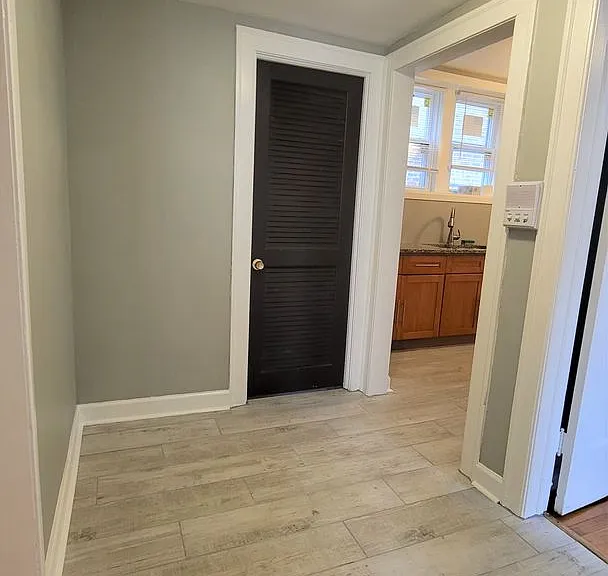 7637 S Kingston Ave — Photo 9