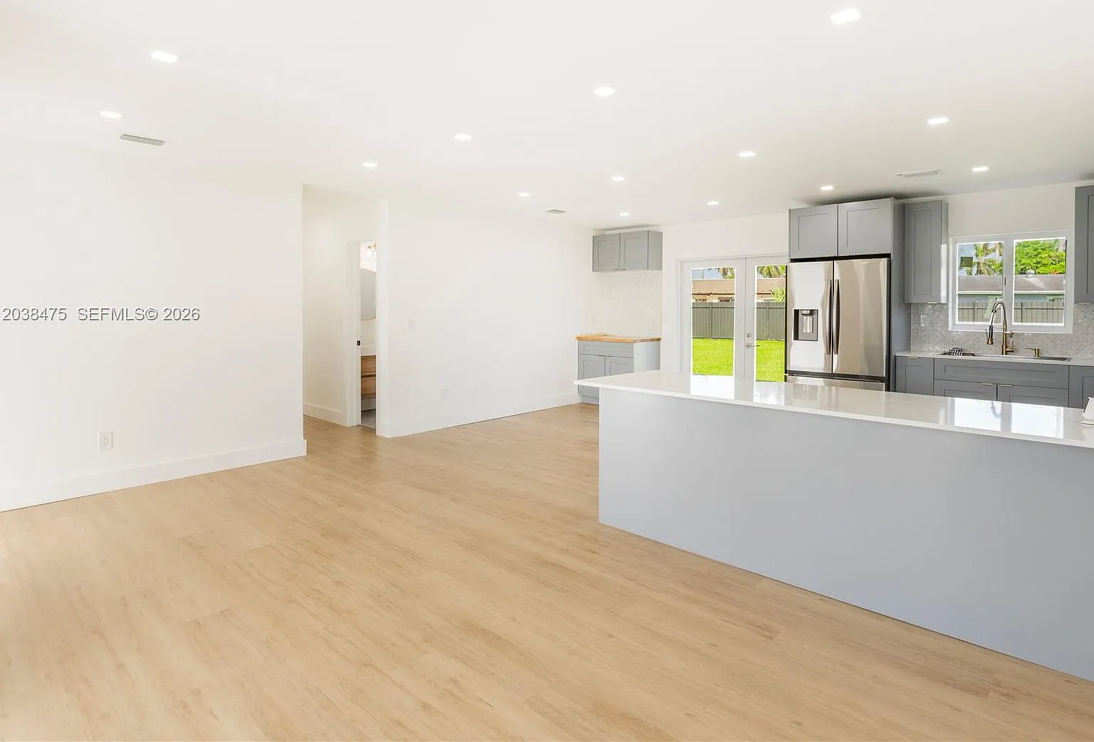 3 bed, 2.0 bath, $3,300 — Photo 4
