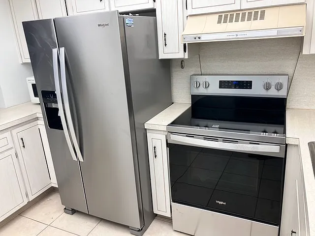 2 bed, 1050 sqft, $3,000 — Photo 4