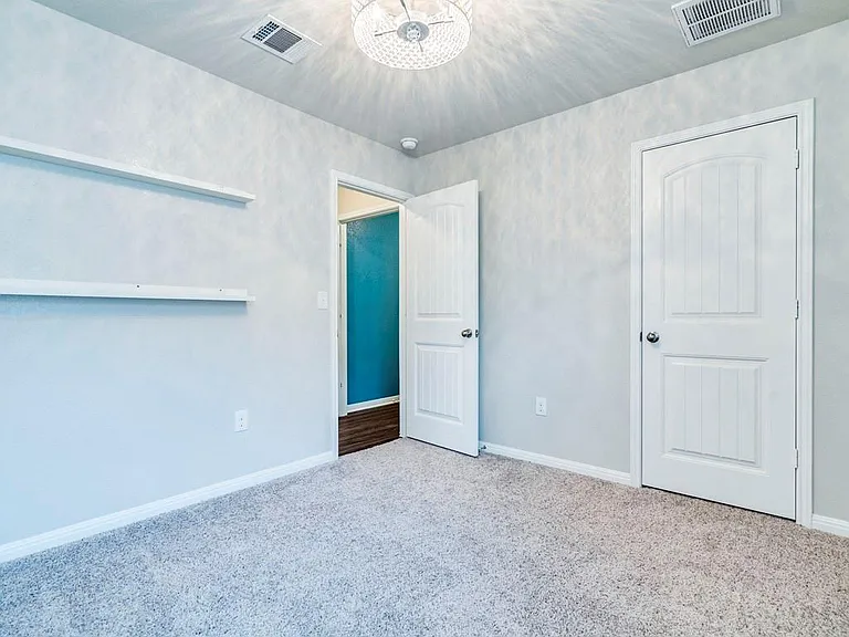 448 Dubina Ave — Photo 21