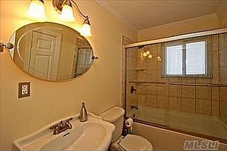 3rd image of 2815 Heather Ave
