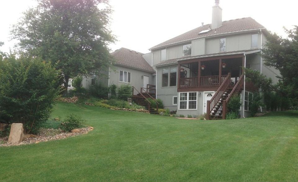 Back View Yard