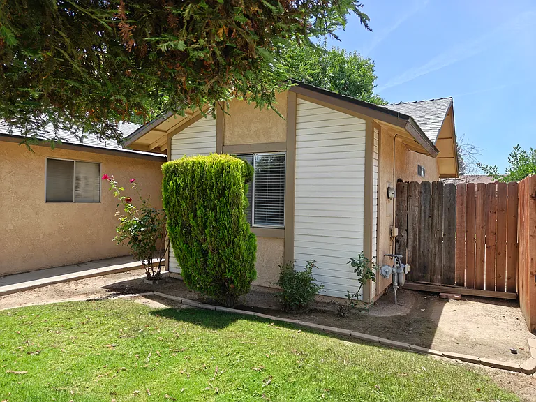 4521 Blossom Valley Ln — Photo 2