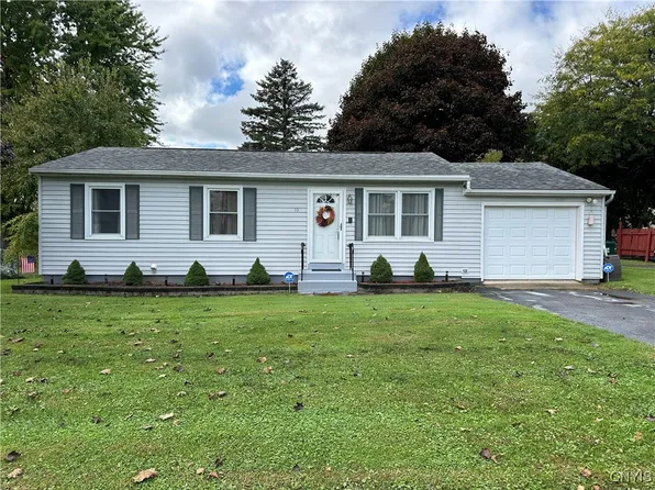 10 Lincoln Ave, Oswego, NY 13126