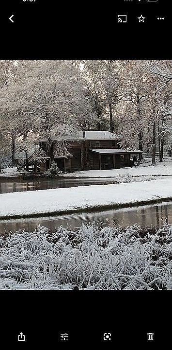 1st image of 261 Lake Dr