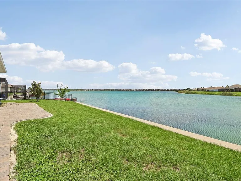 343 Blue Cypress Dr — Photo 60