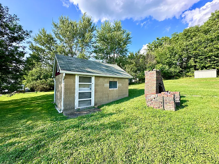 1413 Laurel Pl — Photo 25