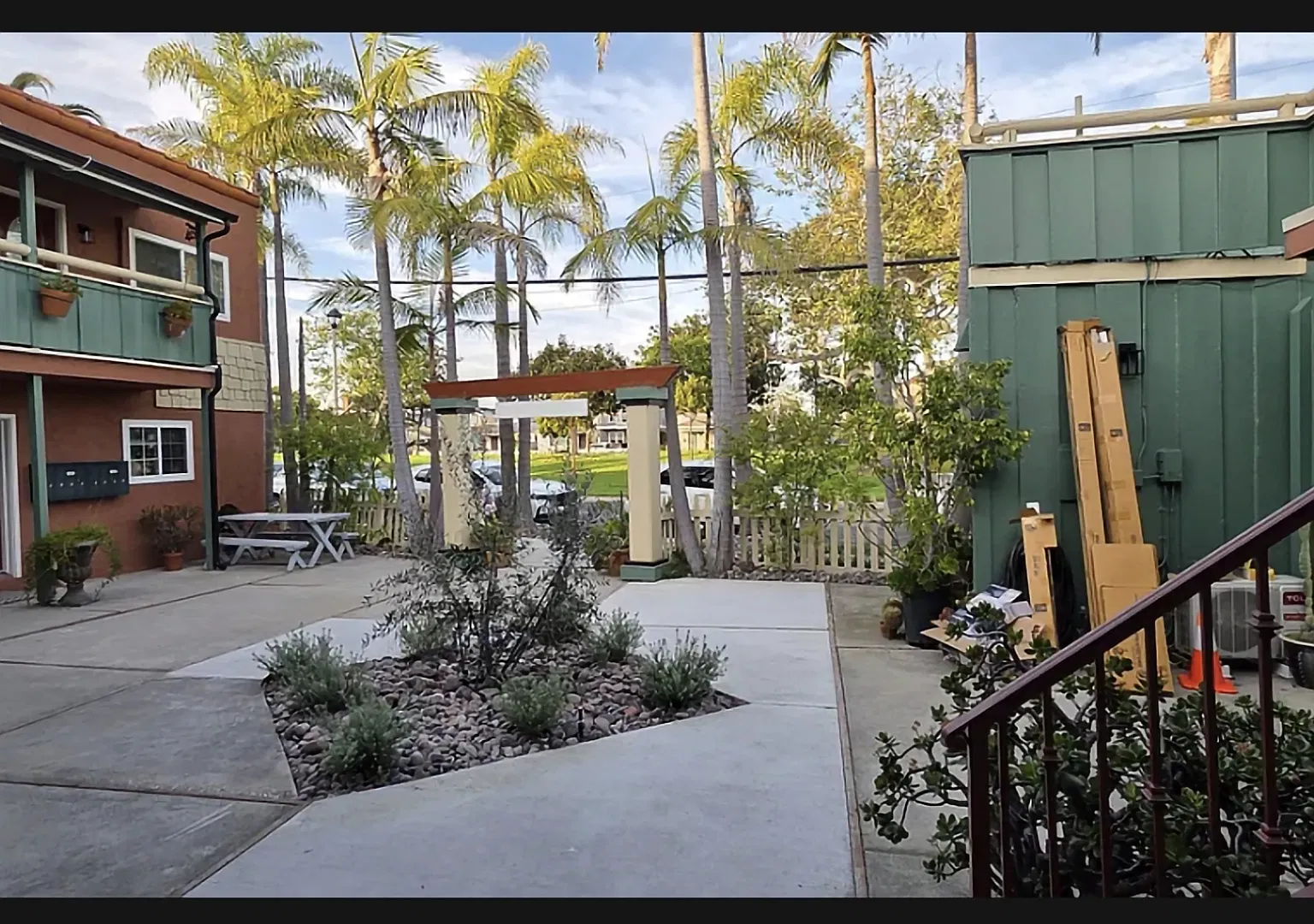 1310 Electric Ave — Photo 2