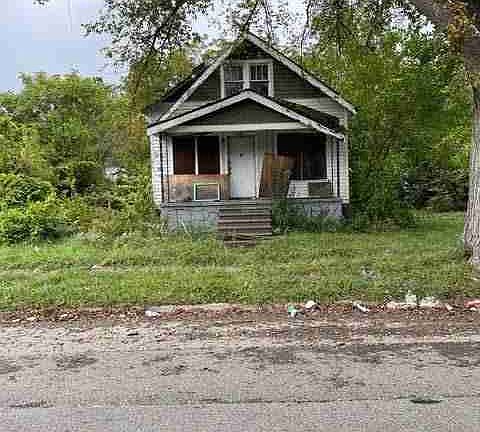 17901 Fleming