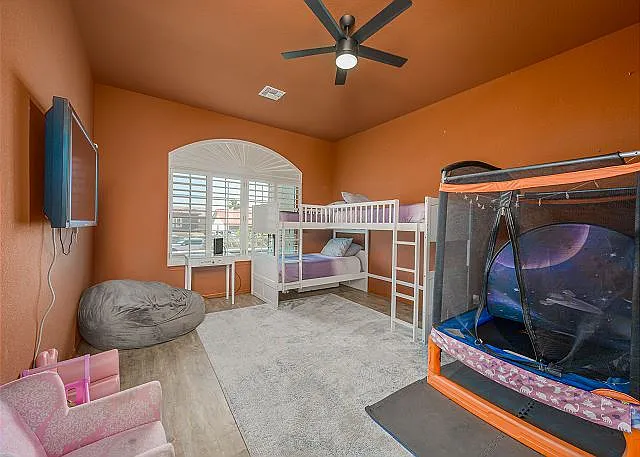 2459 N Ridge Ave — Photo 12