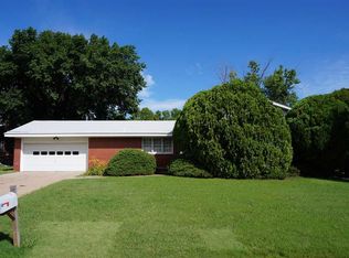 5830 E Clarendon St, Wichita, KS 67220