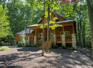 8 Tomahawk Cir, Hazleton, PA 18202