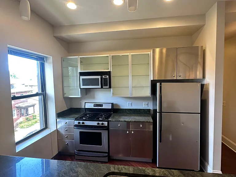 3984 Commonwealth St — Photo 18