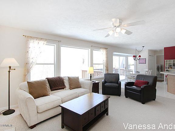 3rd image of 9128 Lady Lauren Dr NE
