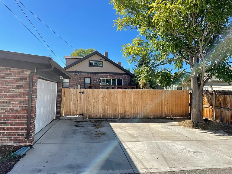 1246 Jackson St — Photo 37
