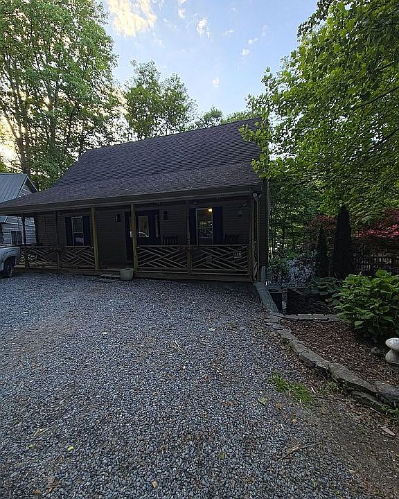 1st image of 286 River Rd #2