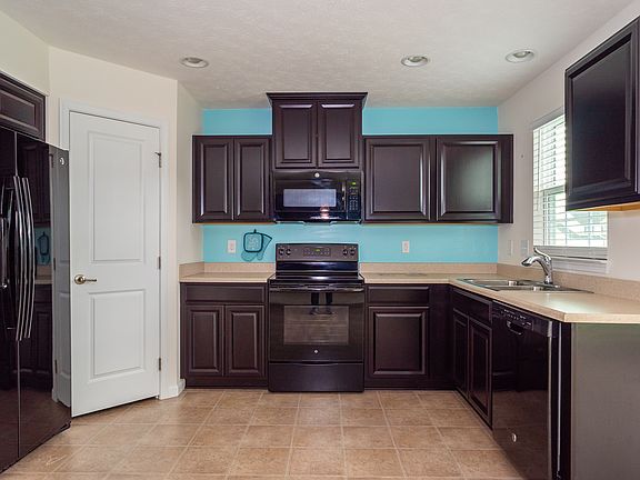 3rd image of 6595 Mikusa Ln