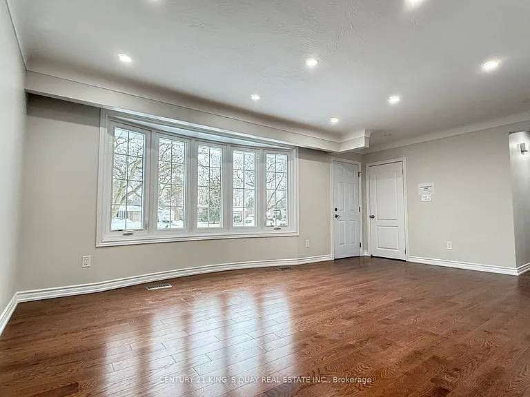 4383 Petrie Ct #UPPER — Photo 5