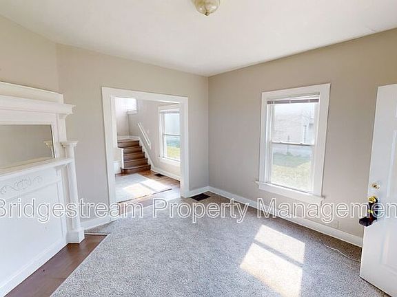 3rd image of 808 Huffman Ave