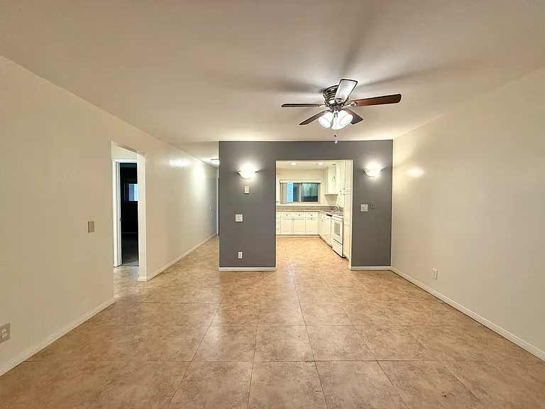 2522 Clairemont Dr #103 — Photo 6
