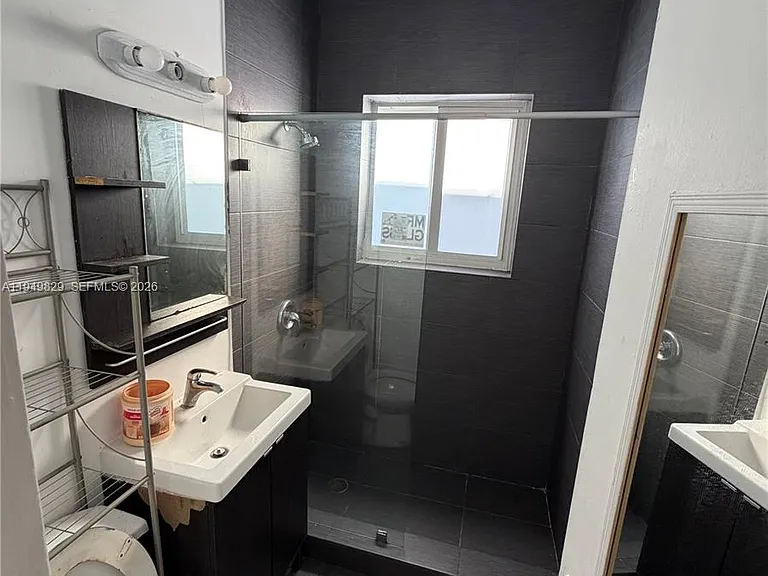 1026 Euclid Ave #6 — Photo 6