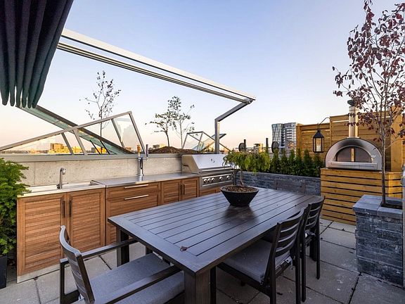3rd image of 999 Seymour St #Penthouse 2502