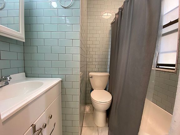 5th image of 41-26 Crescent St #4