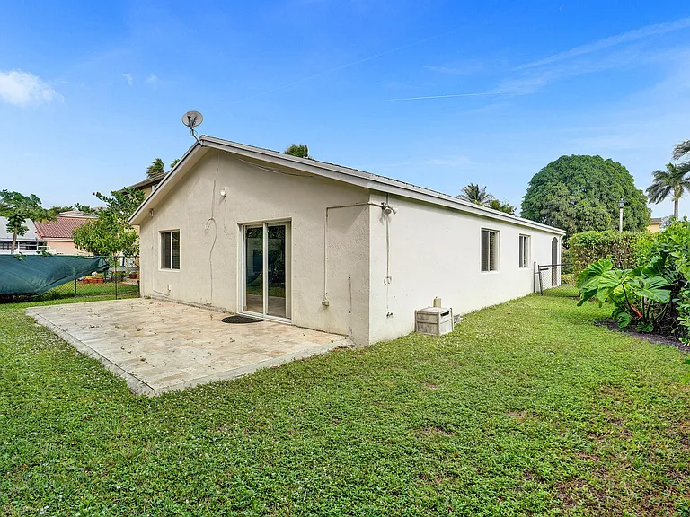 1245 SW 46th Way — Photo 31