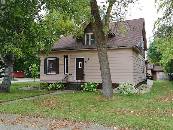 5th image of 303 6th Ave E