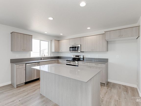 4th image of 4919 Blue Silver St