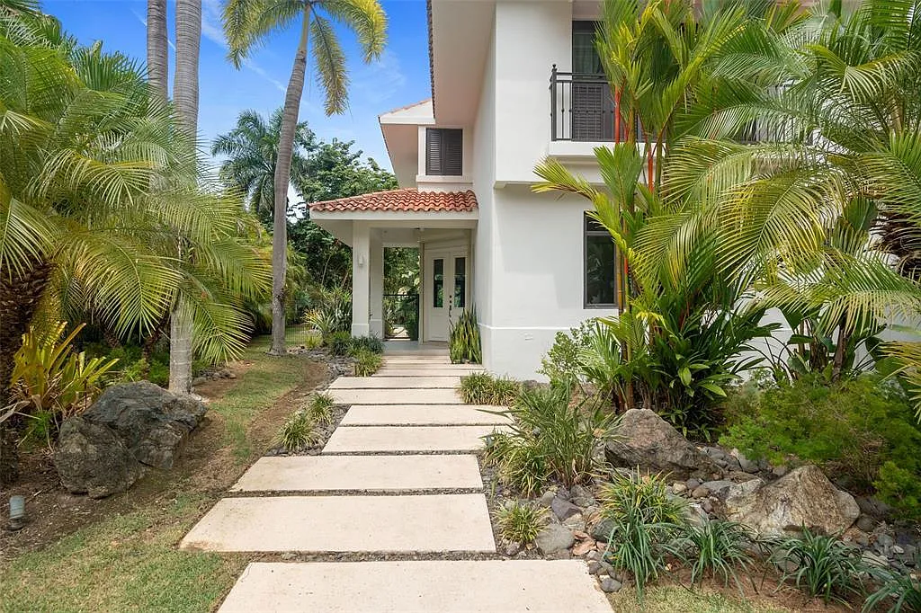 4 bed, 4.5 bath, 3500 sqft, $22,000 — Photo 1