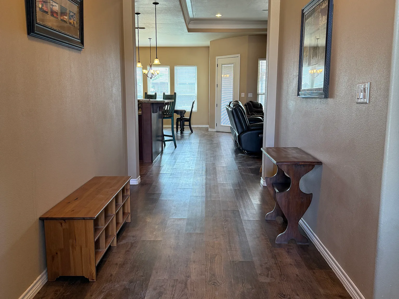 3 bed, 2308 sqft, $3,500 — Photo 2