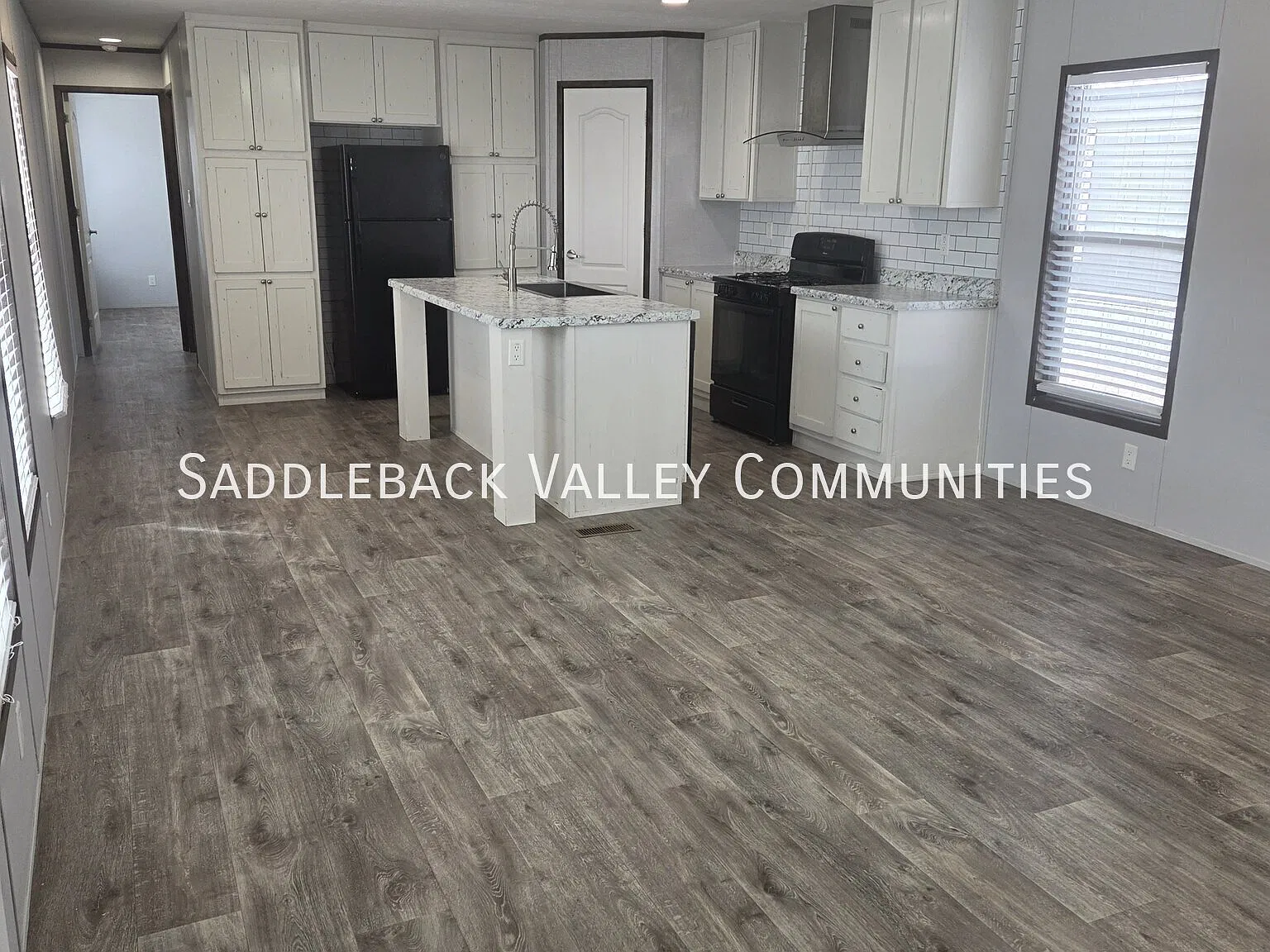 Beautiful 3b/2bath Manufactured Home — Photo 4