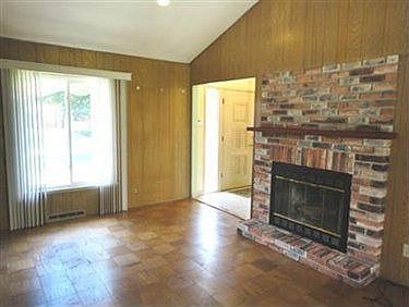 4th image of 1922 Aldersgate Dr