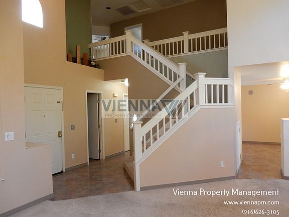 4th image of 403 Verbena Ct