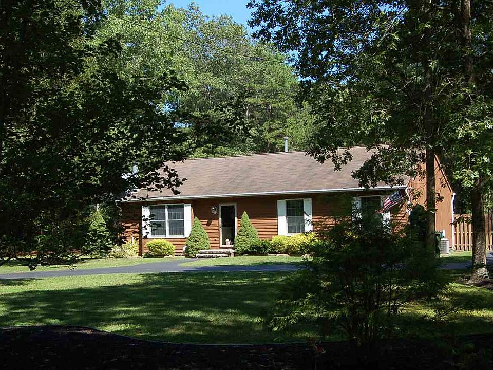 2nd image of 118 Winnepeg Ave