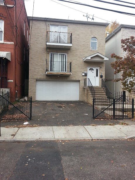 1st image of 100-102 N 13th St