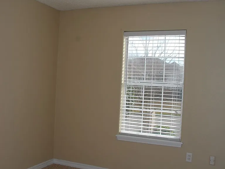 14486 Williamsburg Dr — Photo 15