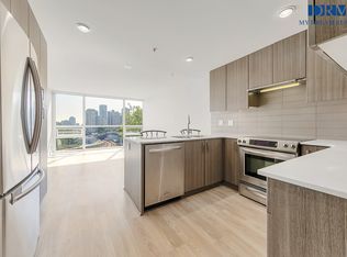 125 Columbia St #D225, New Westminster, BC V3L 0G8
