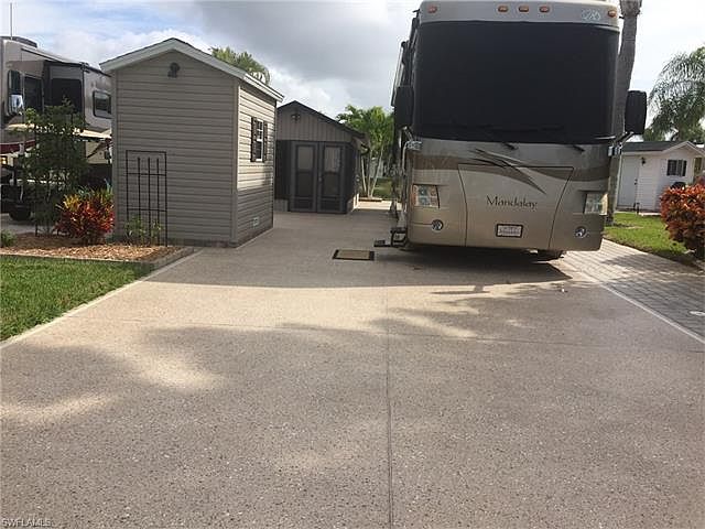 1st image of 1042 Silver Lakes Blvd