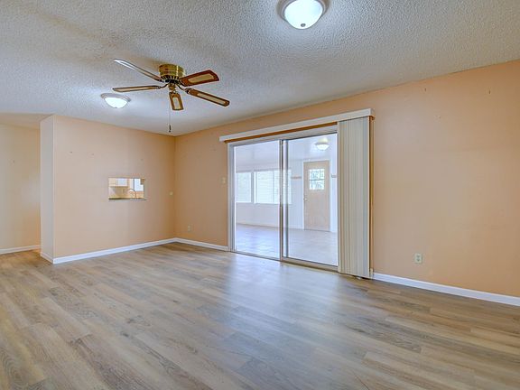 5th image of 8913 La Barranca Ave NE